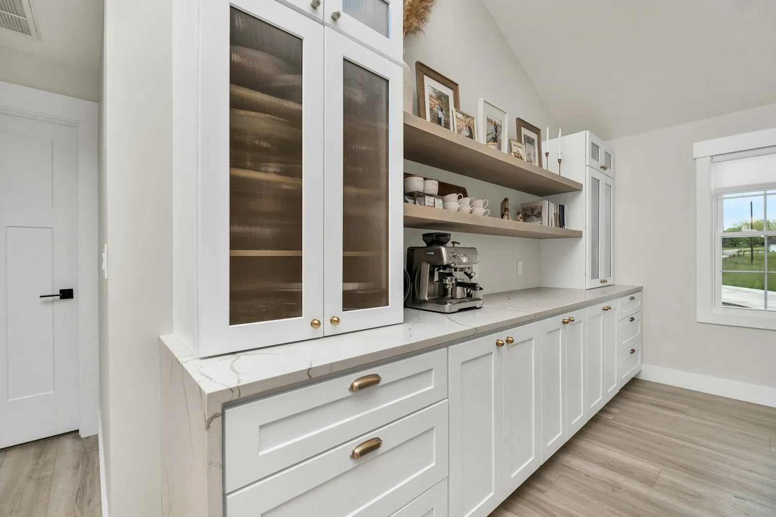 Butler's pantry built-ins, cabinet built-ins inspiration